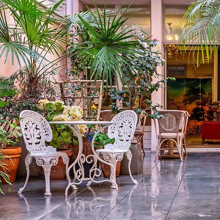 Hotel Du Danube Saint Germain Париж Экстерьер фото
